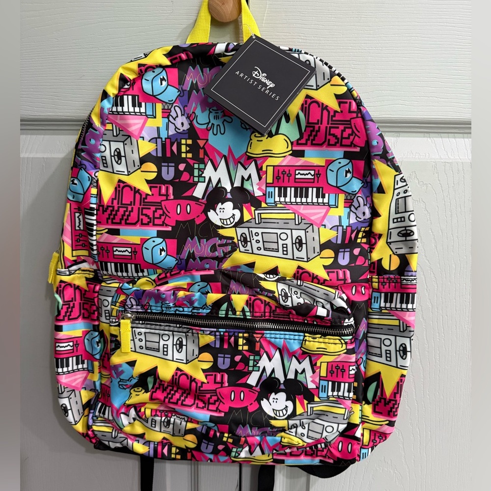 ⭐️NWT ❤️ Disney artist series backpack